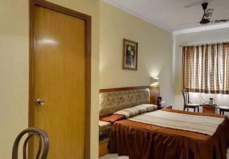 Amar Yatri Niwas Hotel Agra   Agra (Uttar Pradesh)
